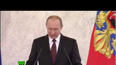 Владимир Путин выступает с посланием Федеральному собранию